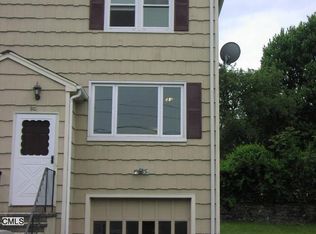 90 E Cogswell St, Bridgeport, CT 06610