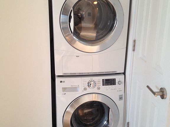 3rd image of 2305 30th Ave APT D9