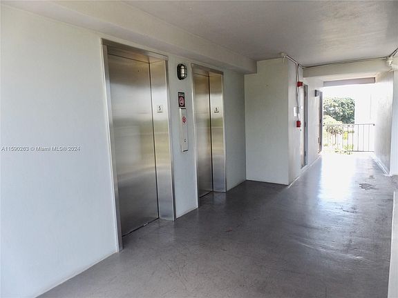 4th image of 4800 Hillcrest Ln APT 510