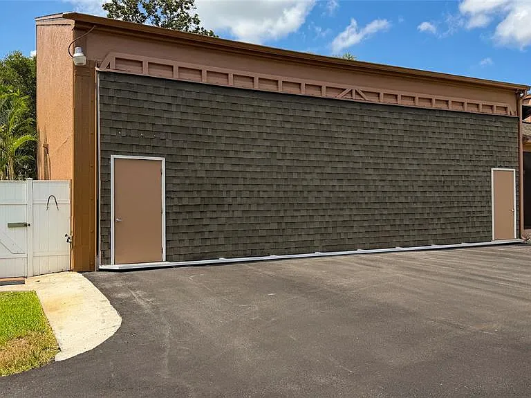 8445 Cessna Dr — Photo 34