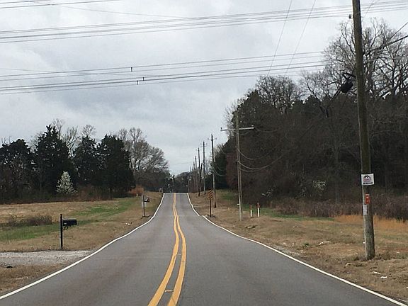 5th image of 355 Orvil Smith Rd