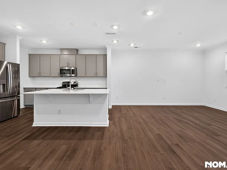 104 Tree Moss Ct — Photo 9