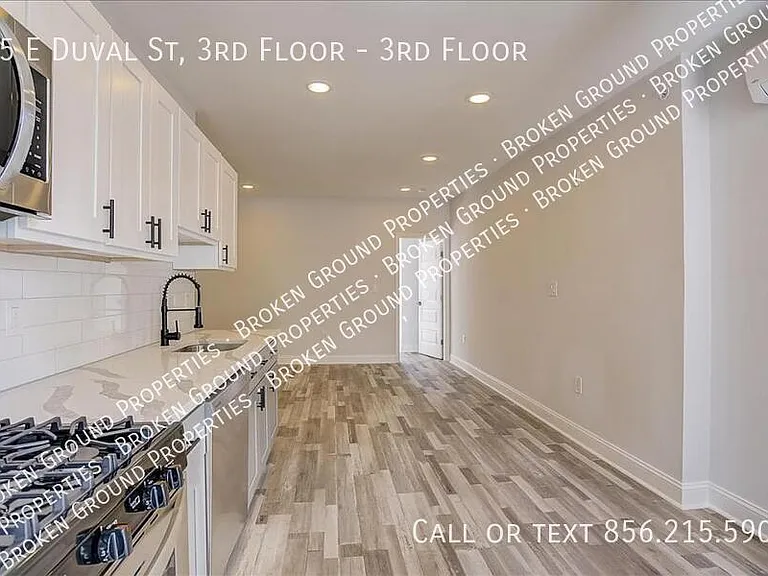 95 E Duval St #3 — Photo 4