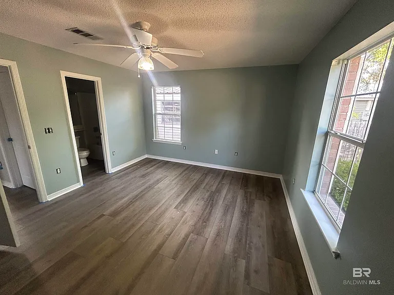 29595 Canal Rd — Photo 5