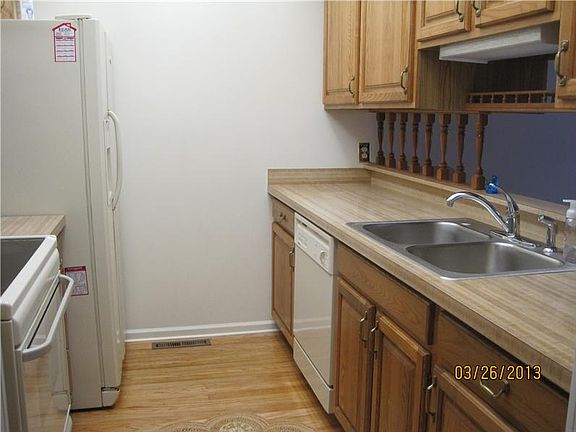 2nd image of 4924 Grandview Cir #31