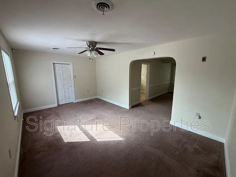515 E Read St — Photo 6