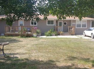 1810 66th St NW, Minot, ND 58703