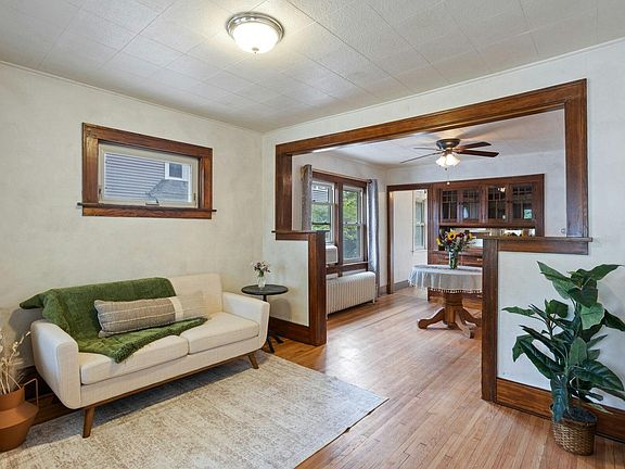 3rd image of 1294 Hubbard Ave
