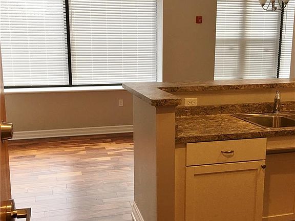 3rd image of 481 Franklin St APT 7