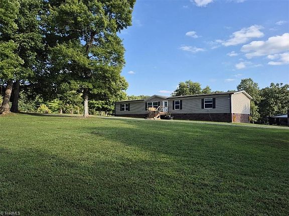 2nd image of 3393 Fulton Rd