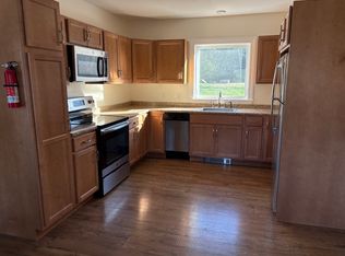 3 Camden St, Rockport, ME 04856