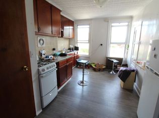 70 Box St APT 3L, Brooklyn, NY 11222