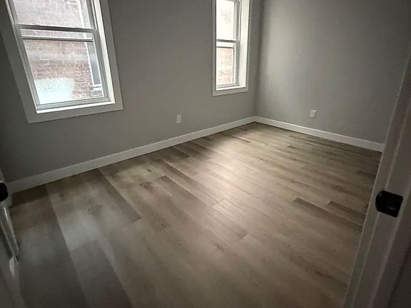 3rd image of 113 Elizabeth Ave #1L