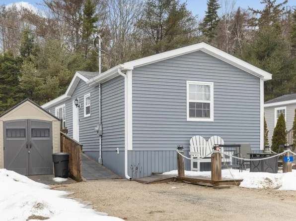 5 Sea Glass Dr, Chester, NS B0J 1T0