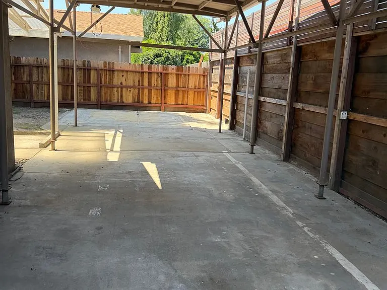 425 Corello St — Photo 16