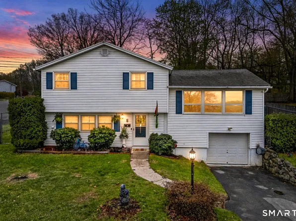 7 Plainfield Drive, Waterbury, CT 06708