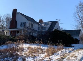 375 Lovers Ln, Peru, VT 05152