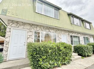 5711 204th St SW APT 1, Lynnwood, WA 98036