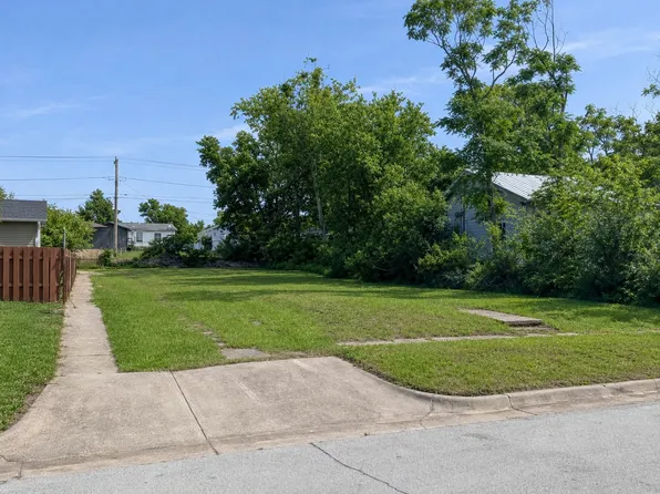 517 W 7th Ave, Bristow, OK 74010