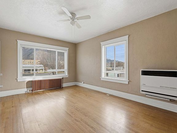 3rd image of 2675 Grant Ave #6