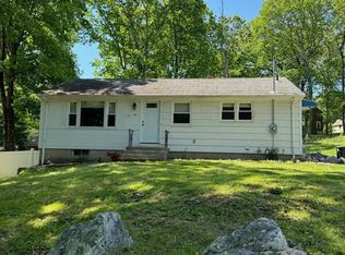 14 Cullen Hill Rd, Lincoln, RI 02865