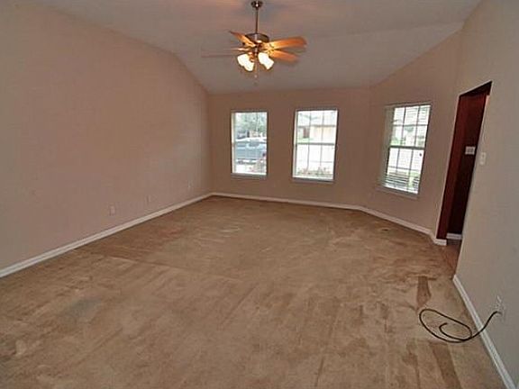 5th image of 1012 Dawn Ct