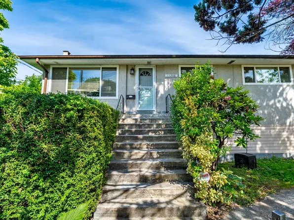 11288 135th St, Surrey, BC V3R 2Z7