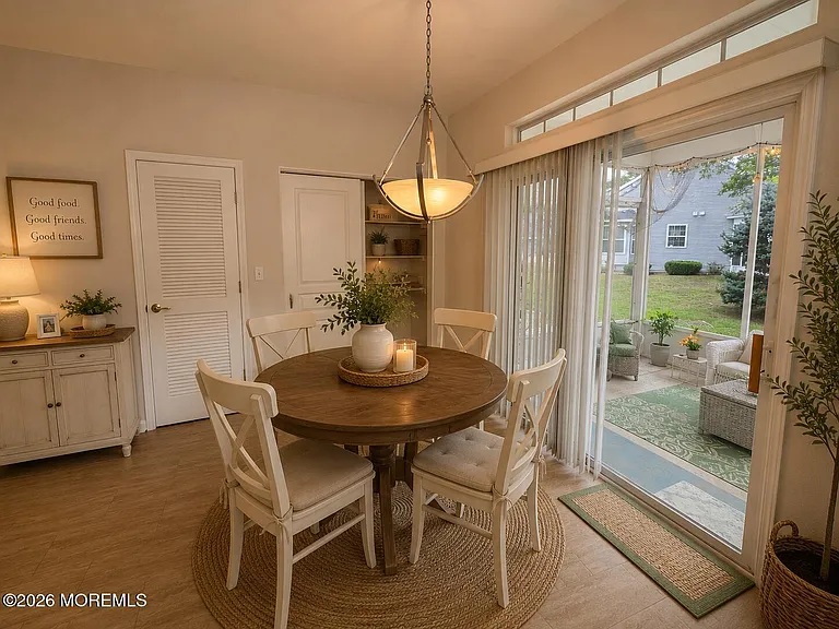 24 Lilly Dr — Photo 3