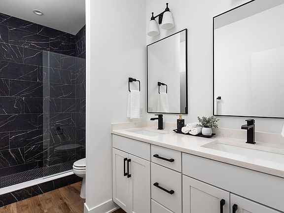Owner s Bath Double Sinks