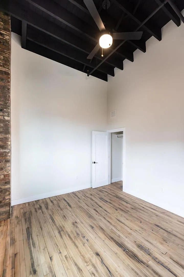 31 N. Huron Street - Apt 403 — Photo 3