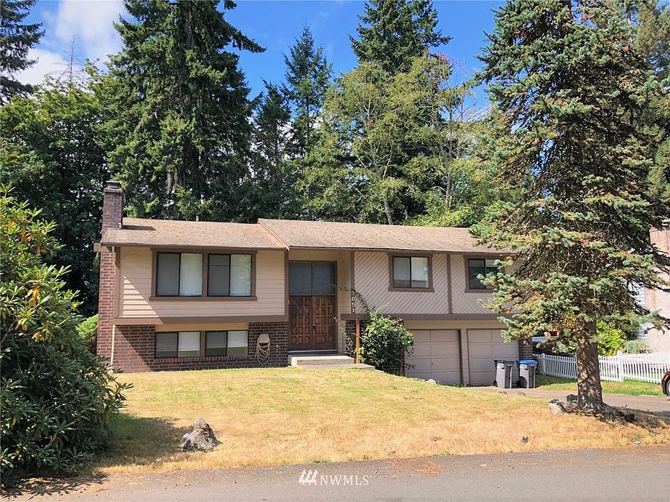 Great value on this large split level home in the Treemont neighborhood
