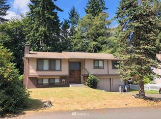 7051 Treemont Ln NE, Bremerton, WA 98311