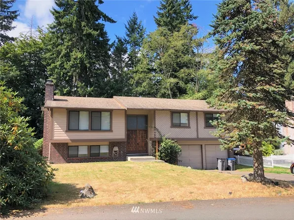 7051 Treemont Ln NE, Bremerton, WA 98311