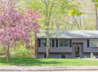 6 Beaver Ln, Abington, MA 02351
