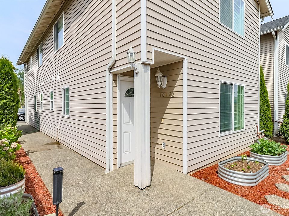 1st image of 10426 17th Avenue SW #10426