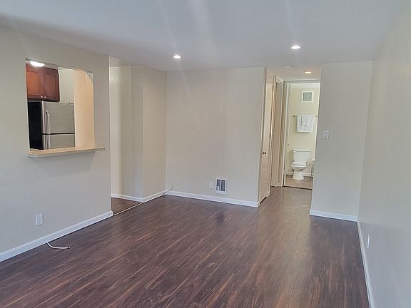 3rd image of 2965 Sacramento St APT 101