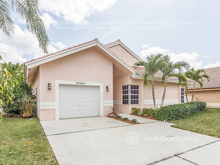 20540 NW 7th St — Photo 2