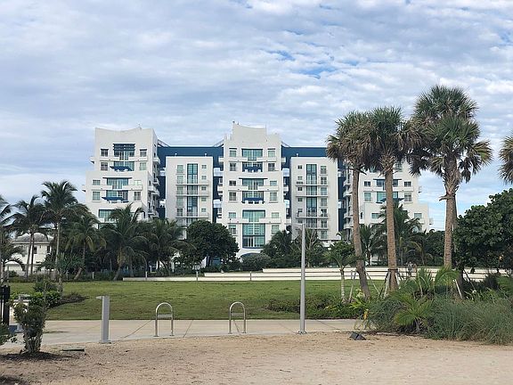 3rd image of 7600 Collins Ave #6144