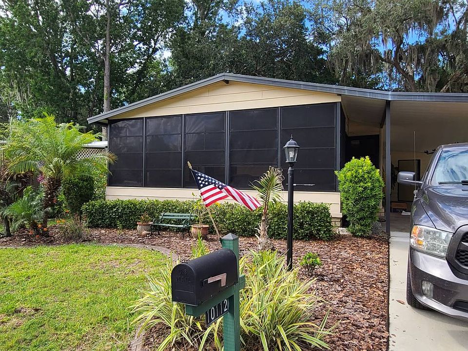 1st image of 10112 Shadow Oak Cres