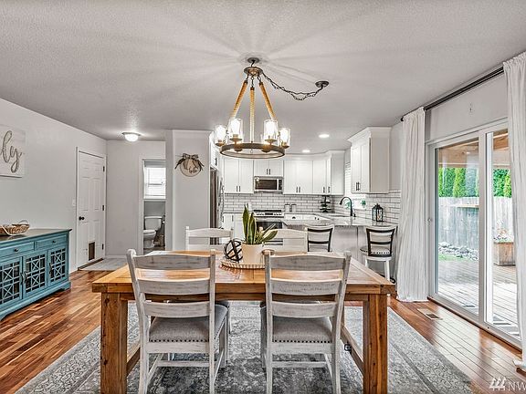 5th image of 115 Wyatt Dr
