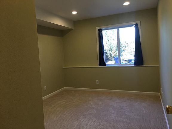 5th image of 2365 21st Ave
