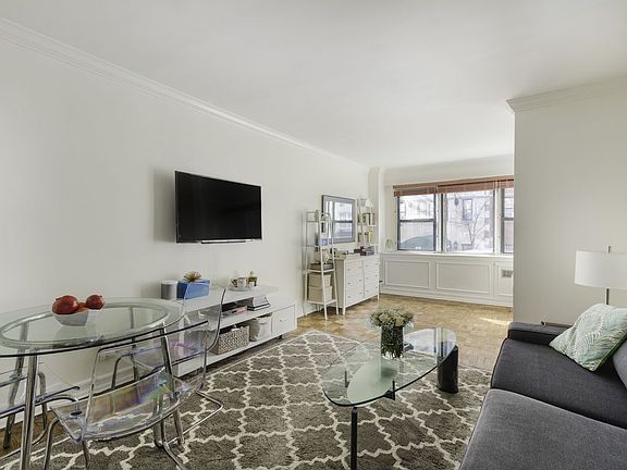 4th image of 205 E 77th St APT 2C