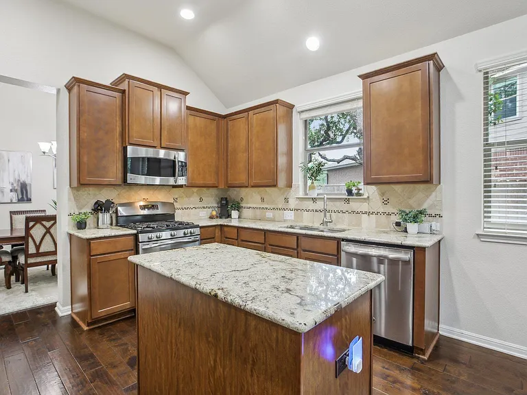 2228 Hilltop Climb Dr — Photo 23
