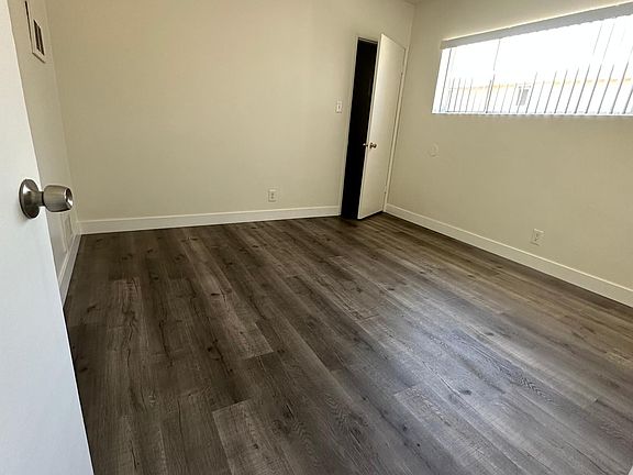 4th image of 868 Victor Ave