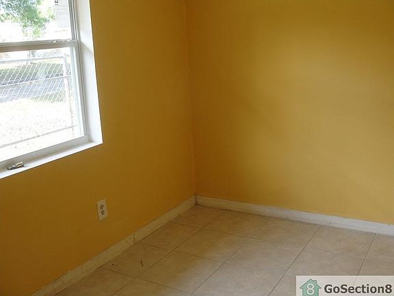 4th image of 8802 N 14th St