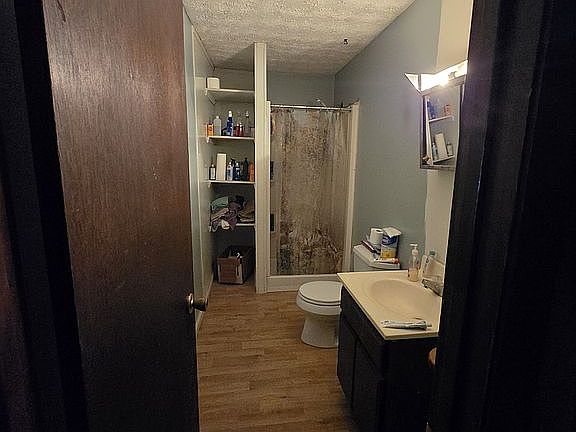 5th image of 5929 Priest Rd
