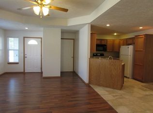 813-815 S Pinhook Dr, Nixa, MO 65714