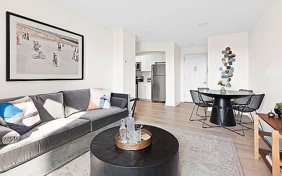 2nd image of 1990 Lexington Ave APT 26A