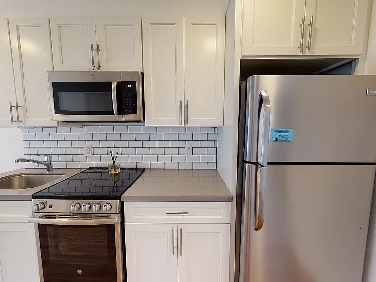 2521 Regent St #11 — Photo 7