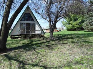 S1463 W Redstone Dr, La Valle, WI 53941